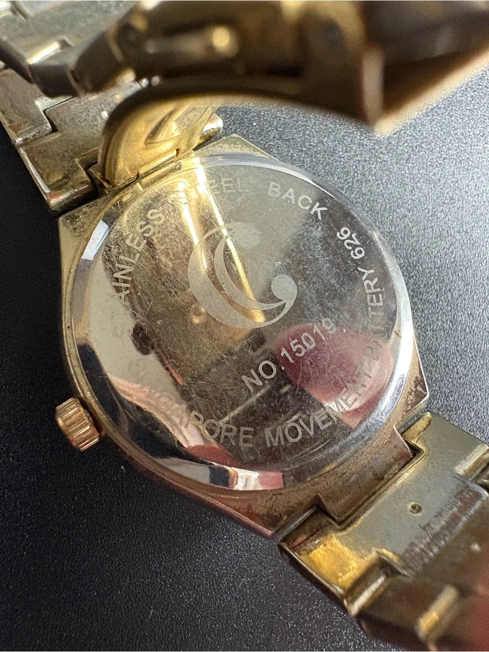Gold Tone‎ Quartz Watch with 'C' Logo